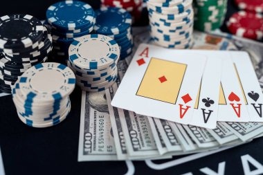 Poker player making a decision at a Poker Indonesia table on liga365